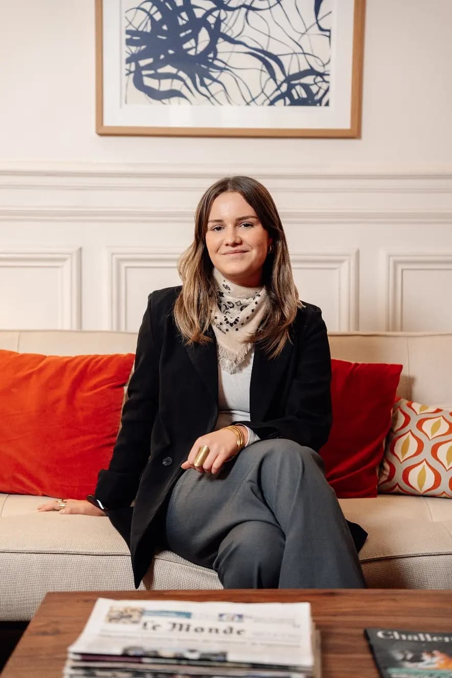 Portrait d'une membre de l'équipe Reputation Age